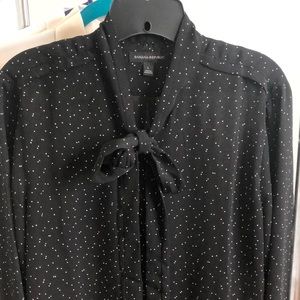 Banana Republic pussy bow blouse
